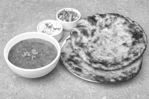 Dal Makhani with Onion Kulcha