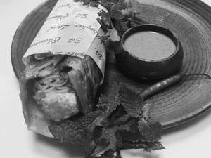 Achari paneer roll  