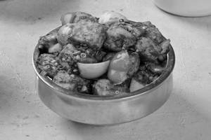 Hawkers Chilli Paneer Dry (12 Pcs)