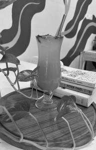 Lychee Pomegranate Mojito