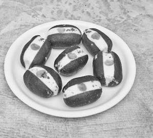 Gulab Jamun Chamcham