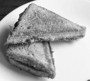 Aloo Paneer Mix Sandwich
