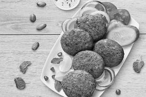 Tawa Chana Kebab (with Curd Dip)