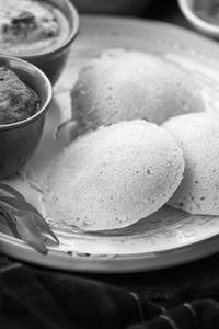 Ghee Idli [2 Pc]