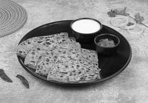 Mixed Paratha X L