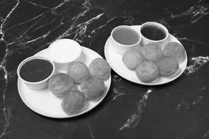 Dahi Chutney Batase (10 Pcs) + Pani Batase ( 10 Pcs)
