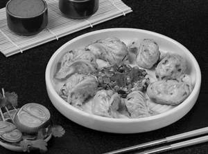 Butter Garlic Momos [6 Pieces]