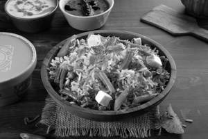 Achari Subz Biryani [700 Gm]