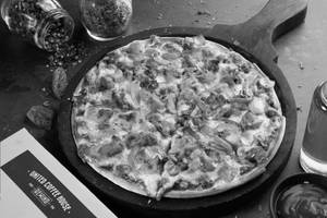 Chatpata Tandoori Chicken Tikka Pizza [12 Inches]