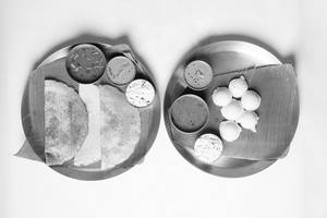 Mini Dosa Platter + Mini Idli [6 Pieces]