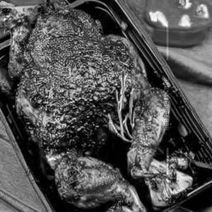 Roasted chicken in black pepper sauce