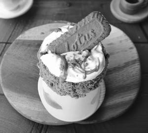 Lotus biscof milk shake