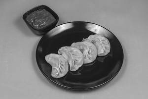 Chicken Tikka Momos [6 PCS]