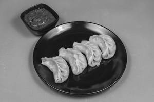 Veg Momos [6 PCS]