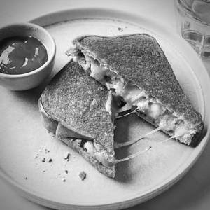Aloo Cheese Chilli Sandwich