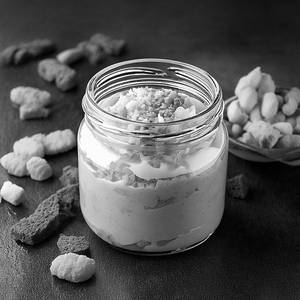 Crunchy Red Velvet Cheese Cream Spread - 350 Gms [Salsa Jar]