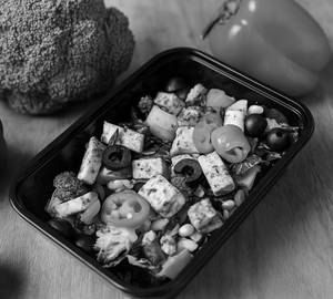 Gourmet Paneer Chipotle Salad