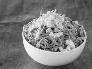 Egg schezwan noodle