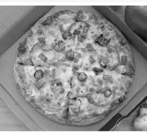 Makhani Paneer Pizza ( 8 inches)