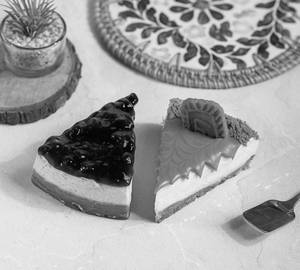 Blueberry Cheesecake + Lotus Biscoff Cheesecake