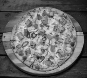 Spicy Paneer Pizza (8 inches)