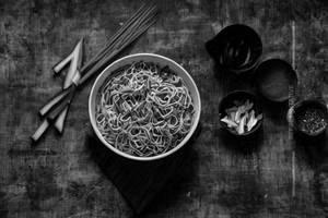 Egg Hakka Noodles