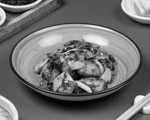 Red Snapper In Crushed Pepper Sauce