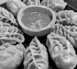 Fried paneer momos