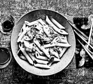 Mix sauce pasta