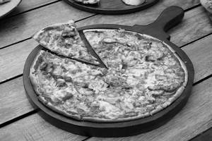 Chicken Tikka Pizza [11 Inches]