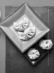 Steamed Chicken & Cheese Momos