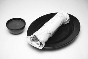 Tandoori Garlic Chicken Wrap With Egg