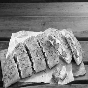 Paneer Garlic Bread