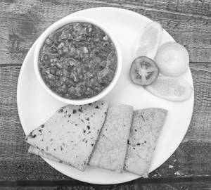 Egg tadka half + 2pics Rumali Roti