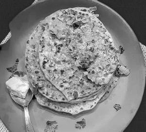 Gobi Pyaz Egg Paratha