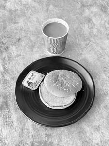 Adrak Chai With Bun Maska (serves 1)