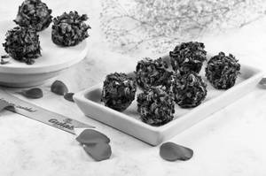 Rose Laddu