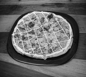 Cheese onion corn pizza 8 inch