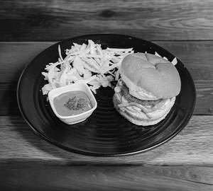 Classic veg peri peri burger