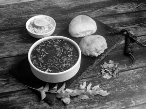 Usal Vada Pav