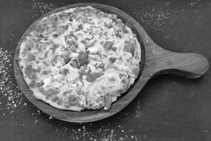 Cheese And Tomato Pizza