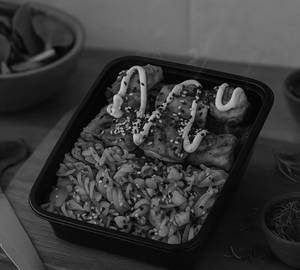 Whole Wheat Pasta With Grilled Chicken Dressed With Aioli