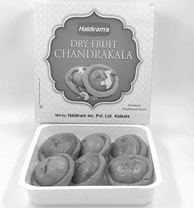 Dry Fruit Chandrakala Box [6pc]