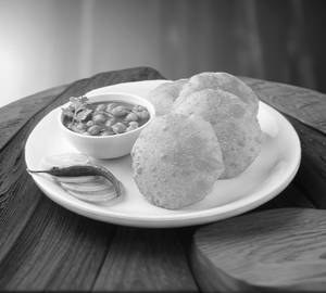 Dabang Chole Masala & Puri