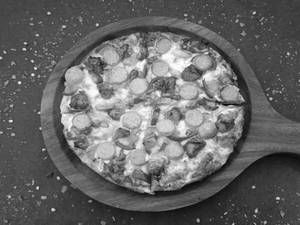 Exotic Chicken Pizza