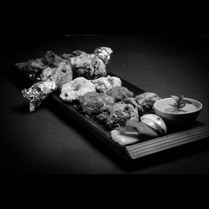 Non-Veg Momo Sizzler Platter