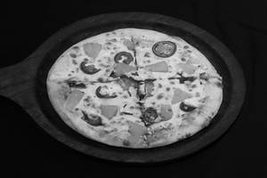 Jalapano& Pineaple Pizza