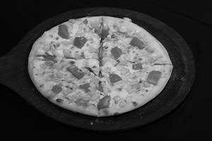 Corn& Tomato Pizza