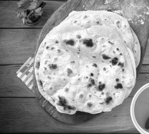 Faryali Tava Roti with Desi ghee
