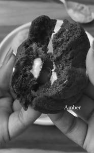 Red velvet cookies